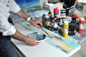 Portrait de Christophe Baudin, artiste peintre basé à Plaisir, Yvelines